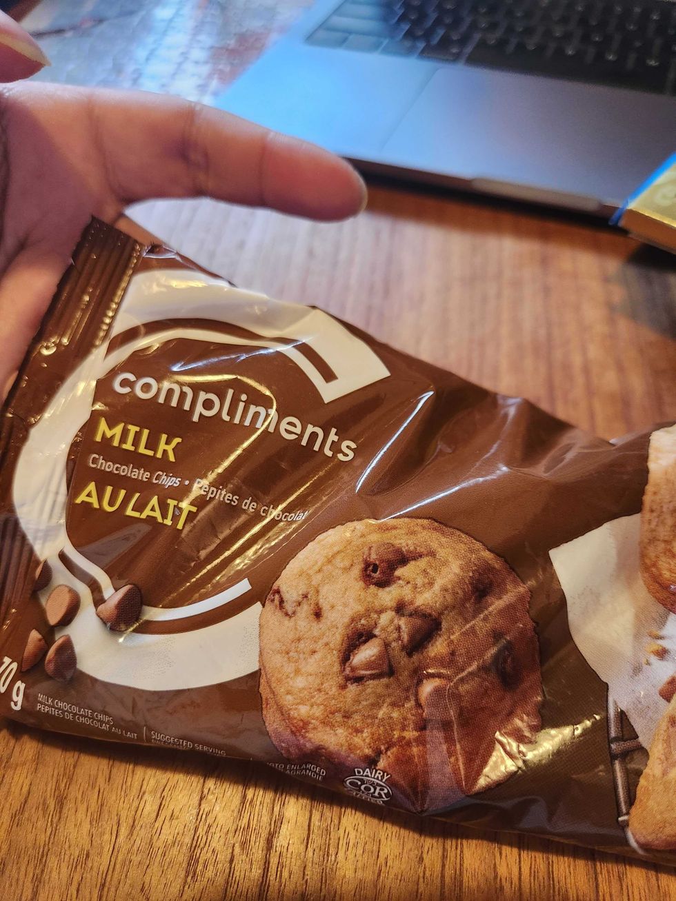 100 grams of the Compliments milk chocolate chips from FreshCo in Toronto.