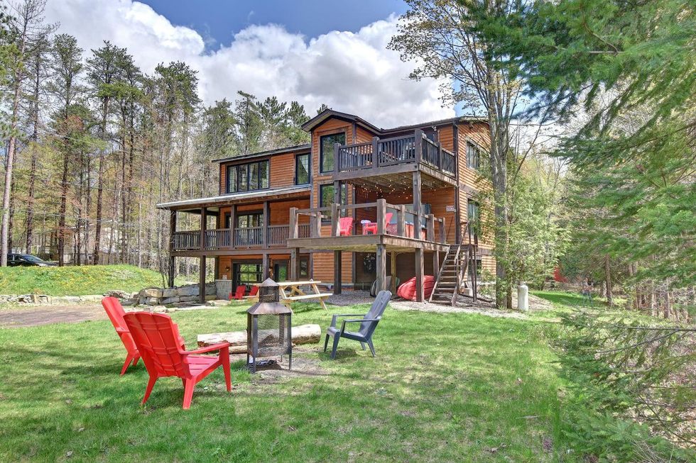 11 Last Minute Cottage Rentals Near Ottawa Where You Can Swim All Day