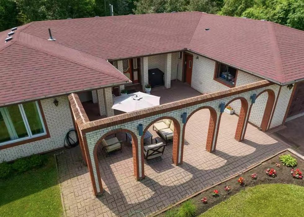 1561 Oliver Road, Thunder Bay, Ontario.