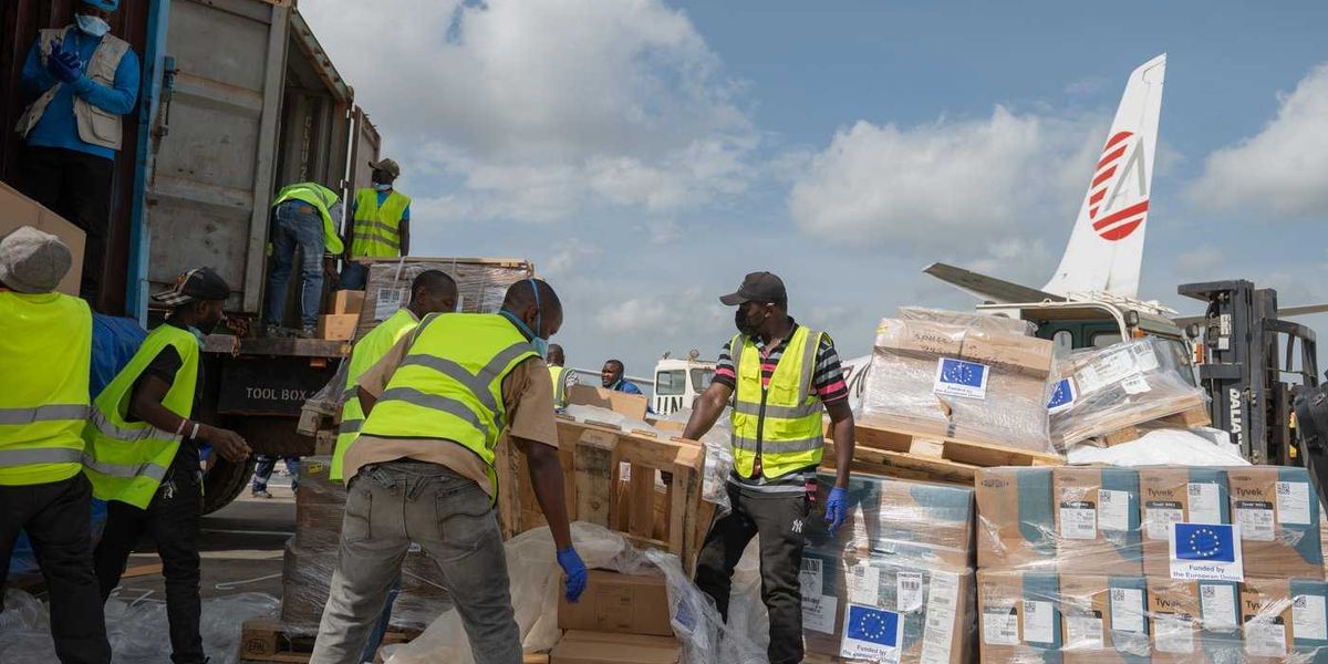 More than 24,000 immigration documents could be suspended by Ebola border measures More than 24,000 immigration documents could be suspended by Ebola border measures