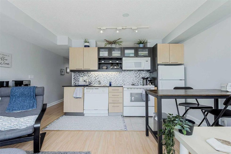 These 5 Stunning Downtown Toronto Condos Are Selling For Under 500K & One Is Pretty Big Narcity