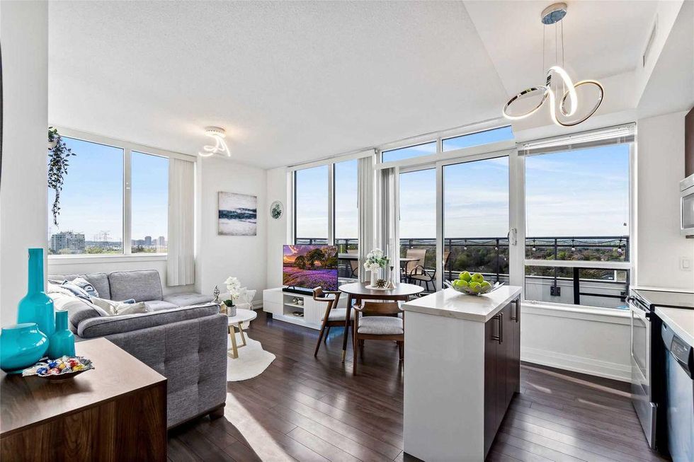 370 Highway 7 E., Unit PH19, Richmond Hill, ON