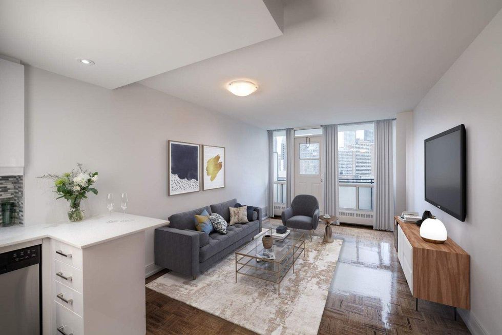 40 Alexander Street, Toronto, ON