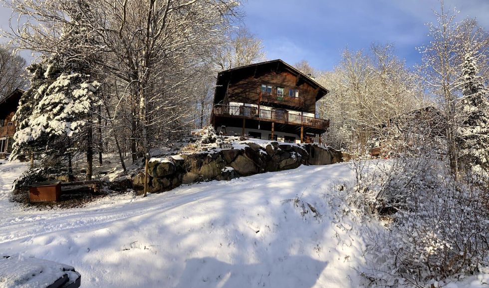 6 Airbnbs Around Ottawa That Look Like They're Straight Out Of A Hallmark Movie