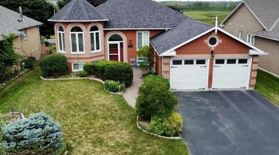 Narcity Toronto Real Estate Houses & Rentals For Sale Narcity