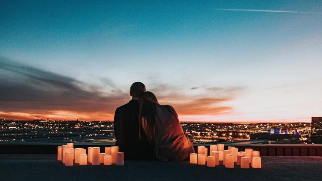 8 histoires de rencontres amoureuses qui sortent de l'ordinaire