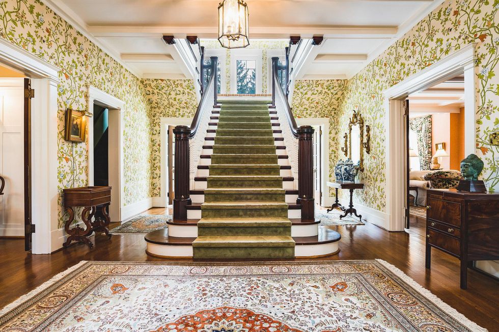 93 Salisbury Avenue in Cambridge, Ontario