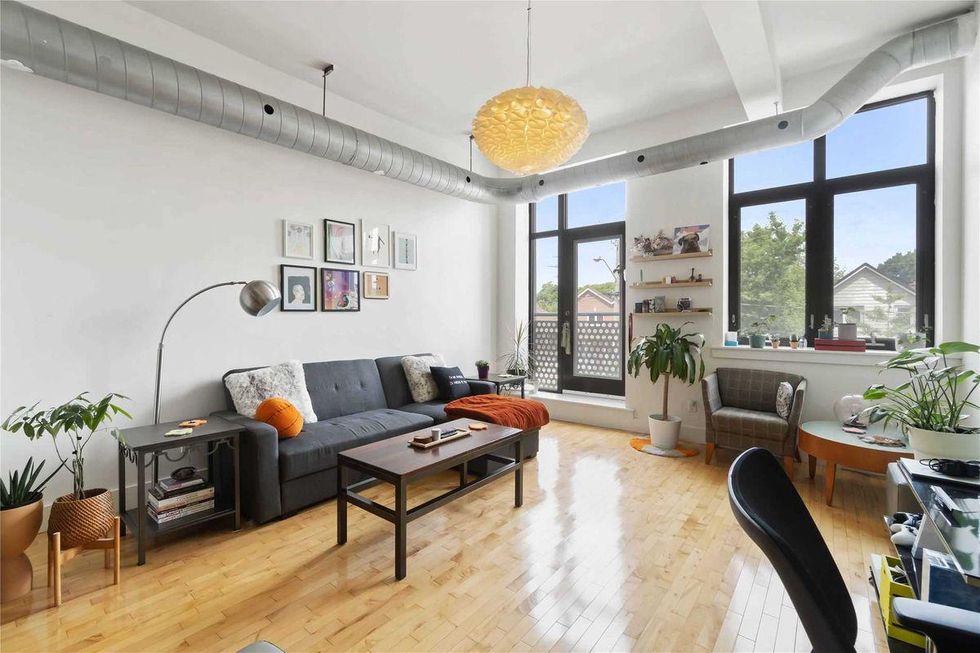 99 Chandos Ave, Unit 201, Toronto