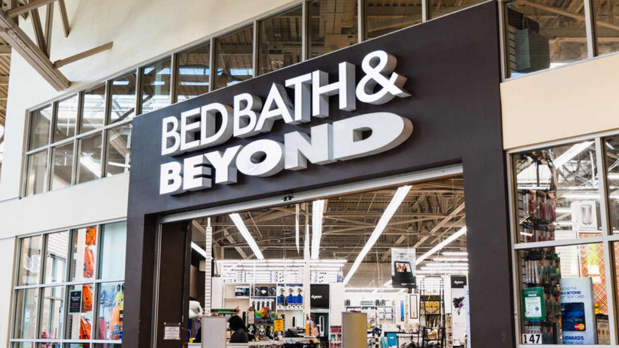 A Bed Bath & Beyond storefront.