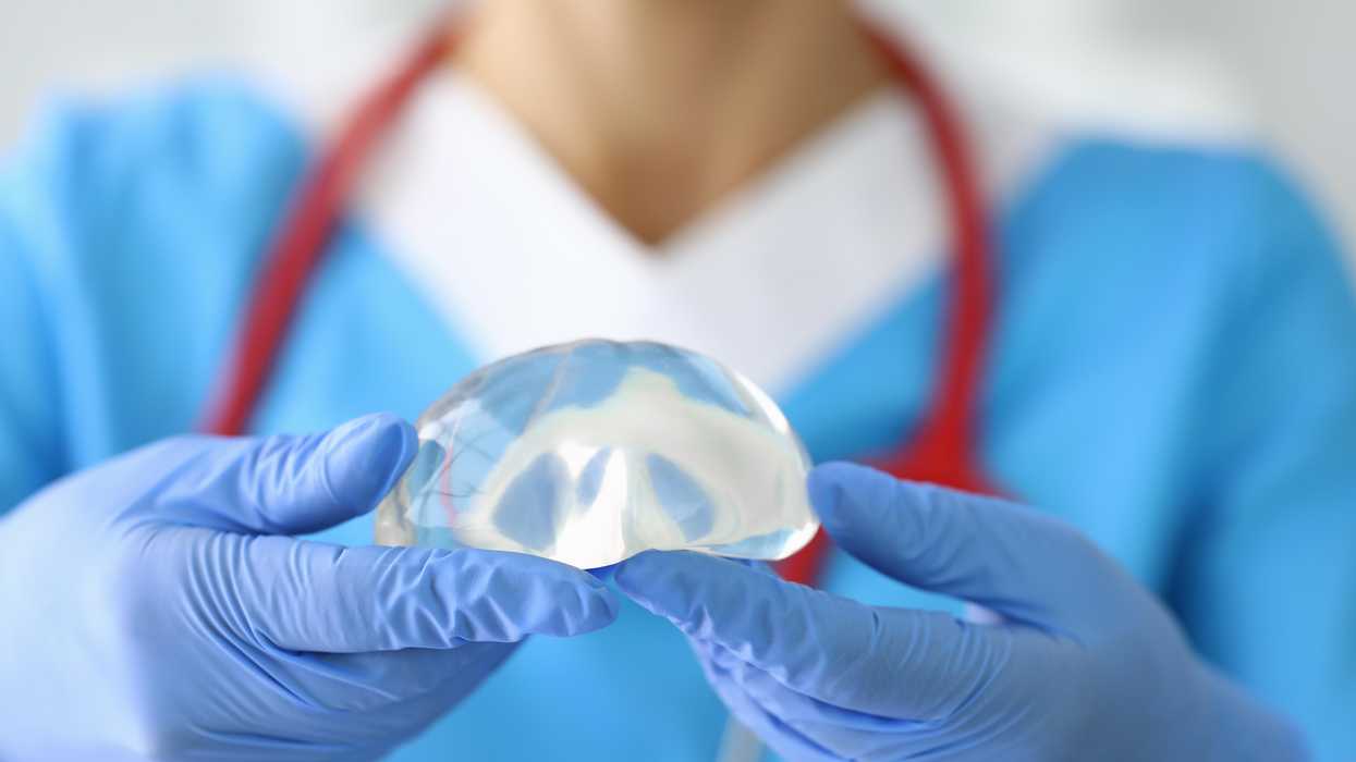 A Canadian Blogger Has To Pay Her Plastic Surgeon $30K Over Defamatory Reviews