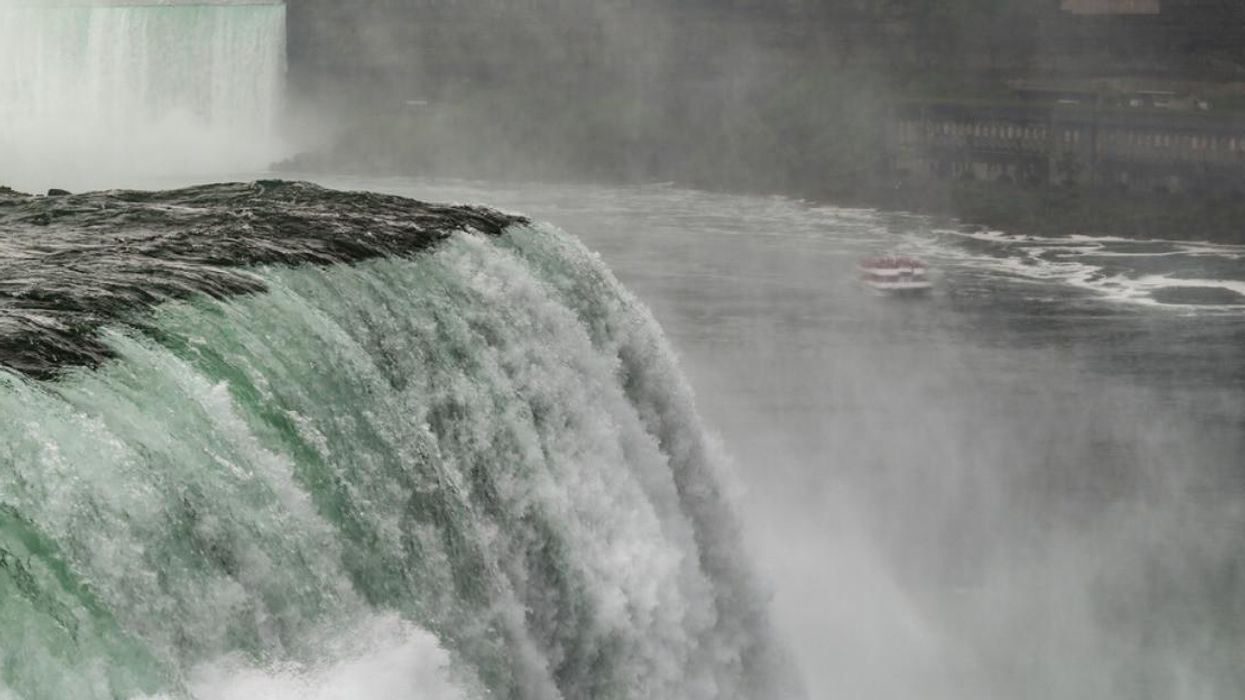 A Car Crashed Into The Water Above Niagara Falls & Rescuers Tried To Save The Driver (PHOTOS)