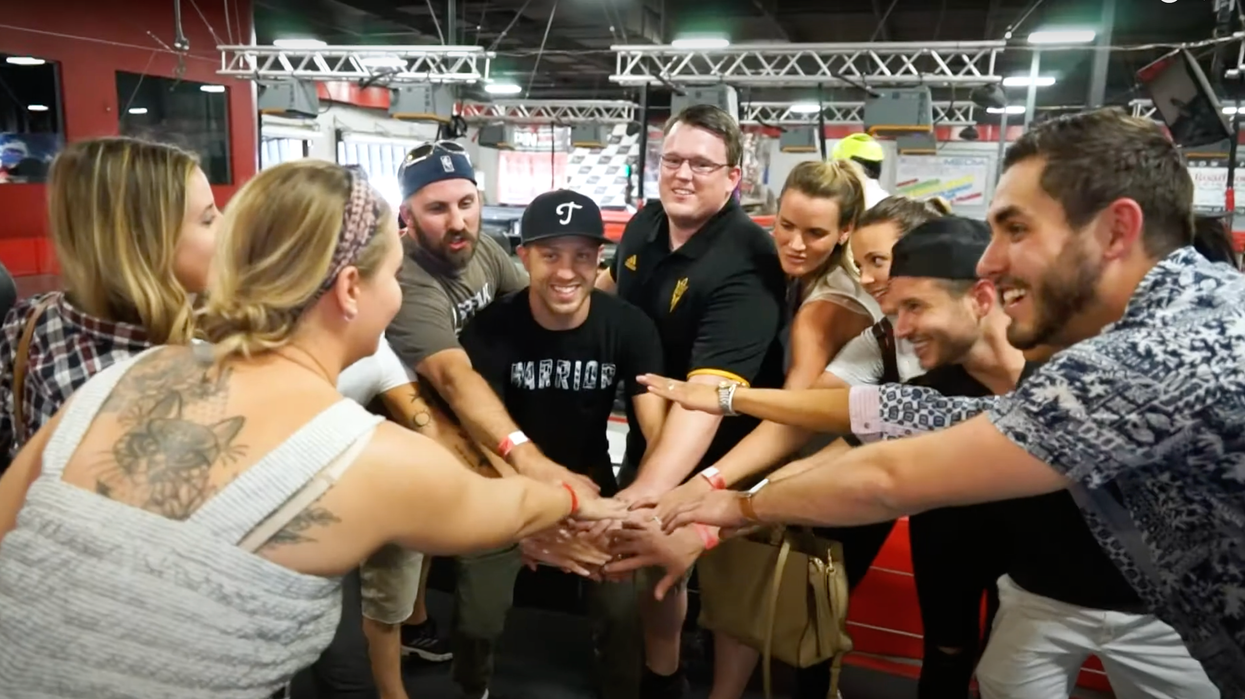 A CEO Is Offering New Employees $5K To Quit After 2 Weeks & It's Actually Making Them Stay