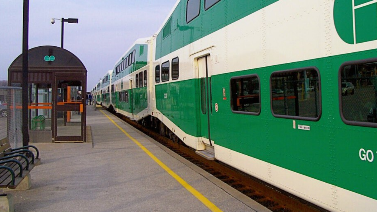 A GO Train at the Rouge Hill station.