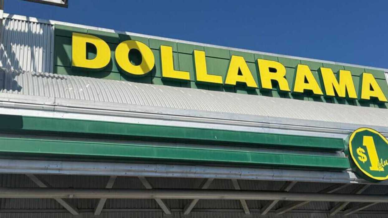 A green and yellow store sign that says Dollarama.