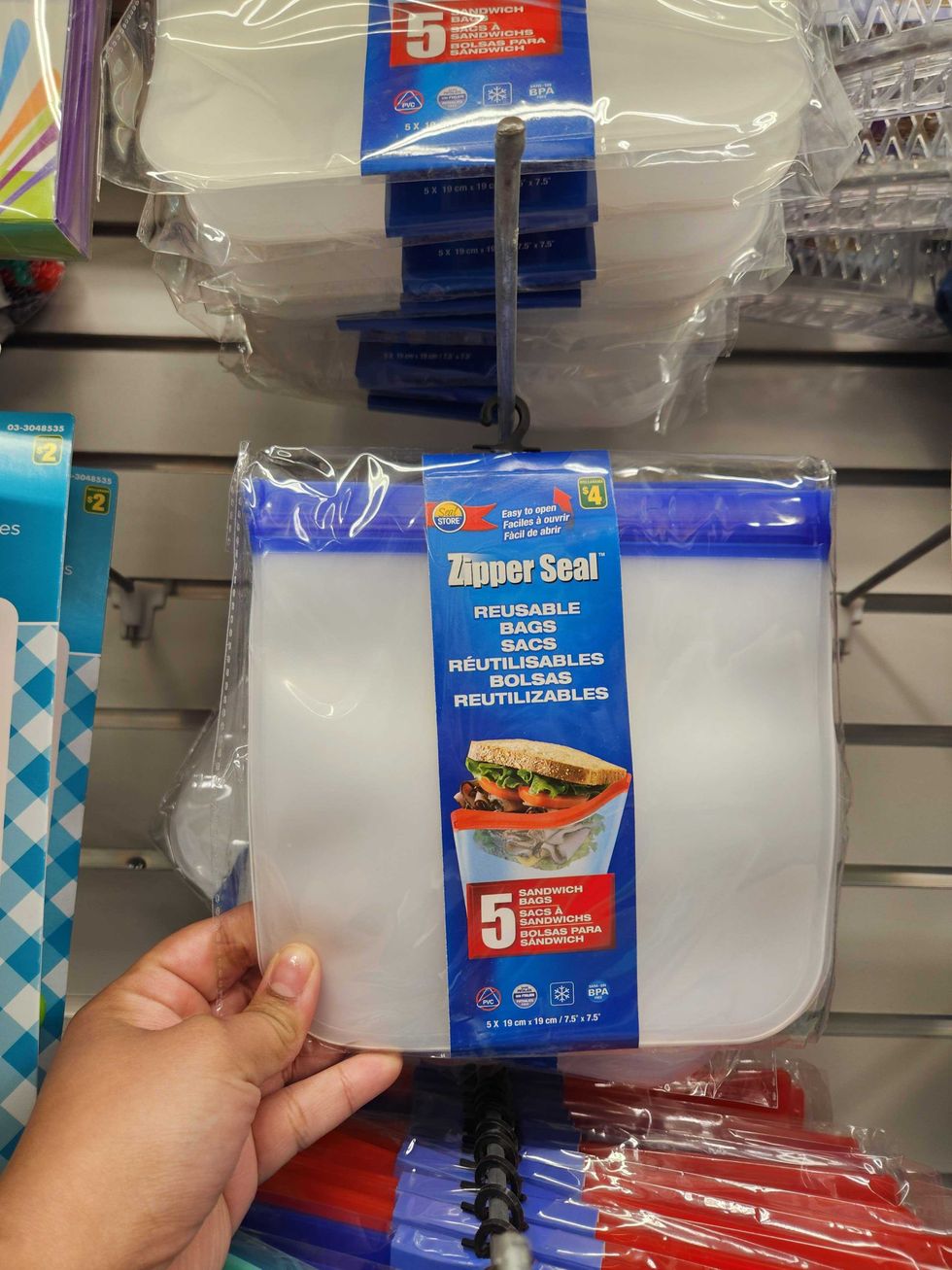 A hand hold reusable bags.