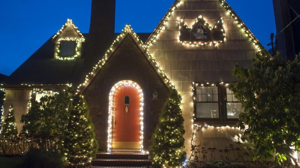 A house decorated for the holidays.