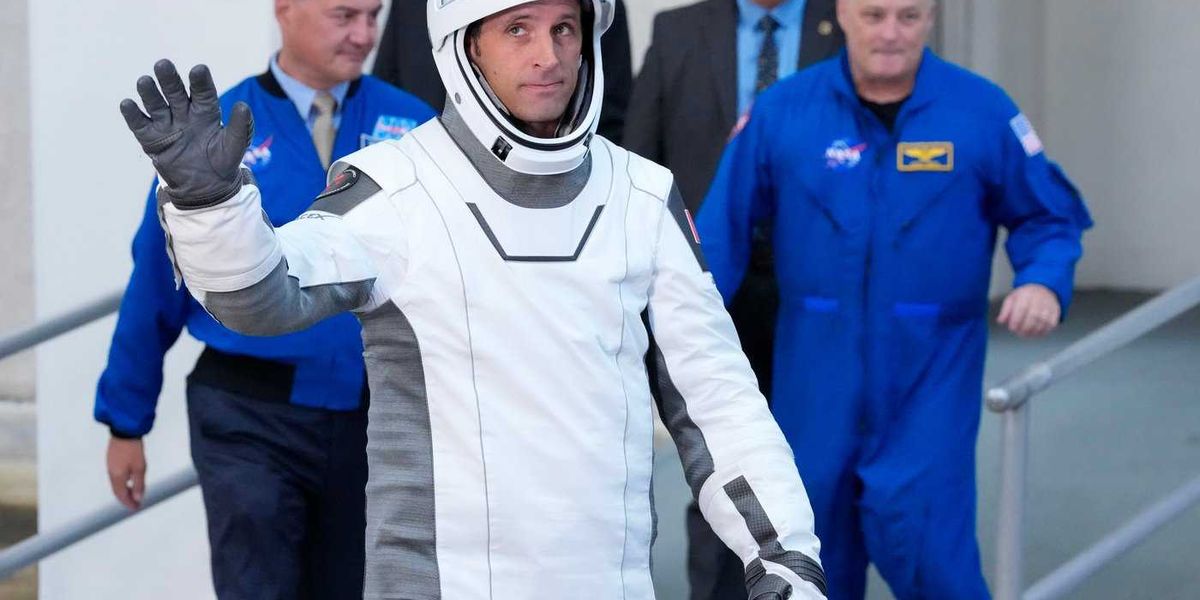 In the news today: Canadian in orbit, Alberta separatists unmoved, k.d. lang honoured In the news today: Canadian in orbit, Alberta separatists unmoved, k.d. lang honoured