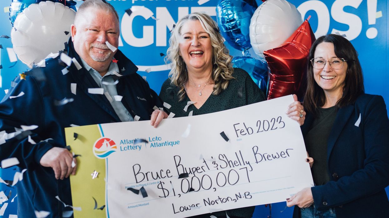 A Lotto 6/49 winning couple.