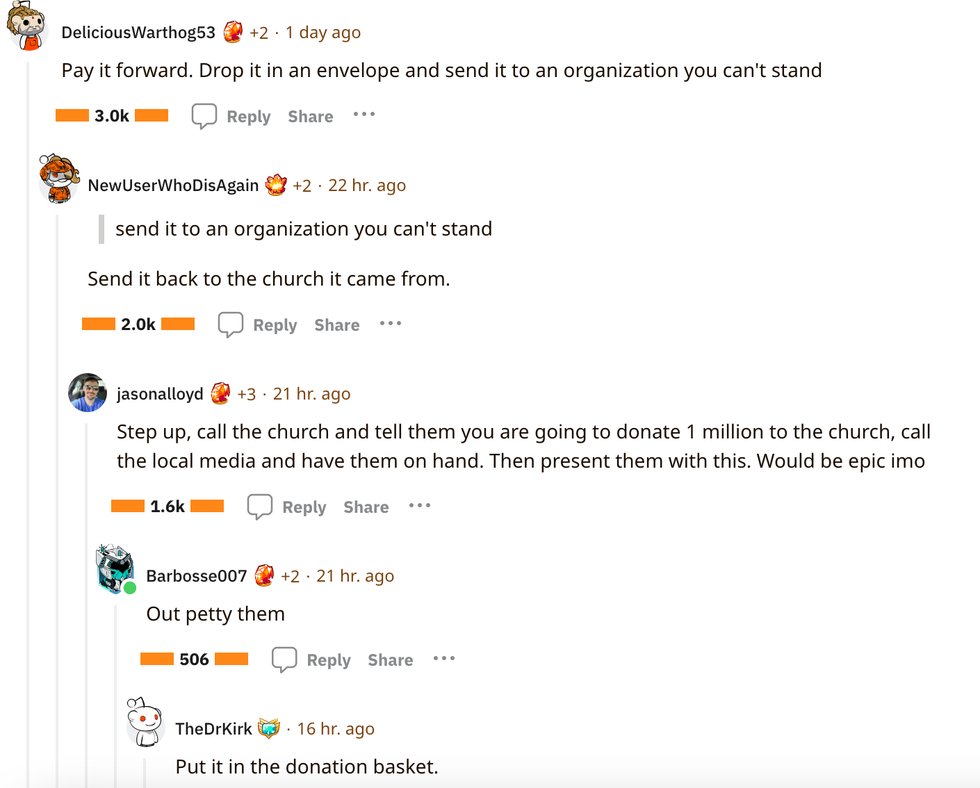 A part of the Reddit thread about tipping.