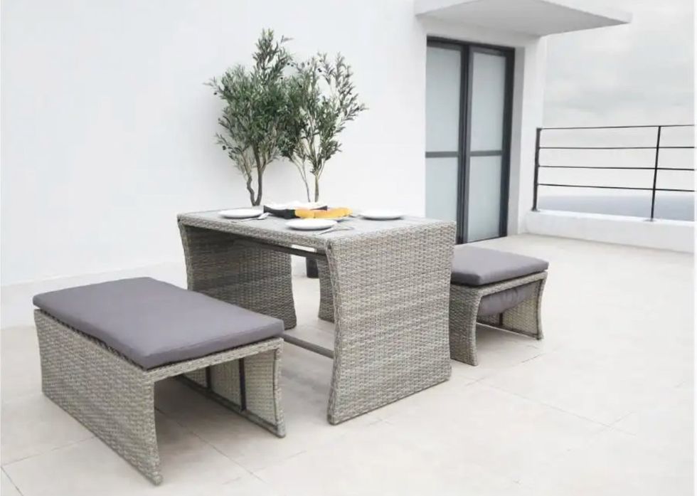 A photo of the furniture