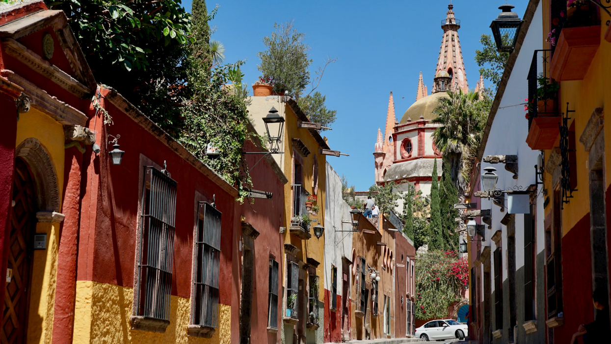A quaint, sunny street in Mexico.