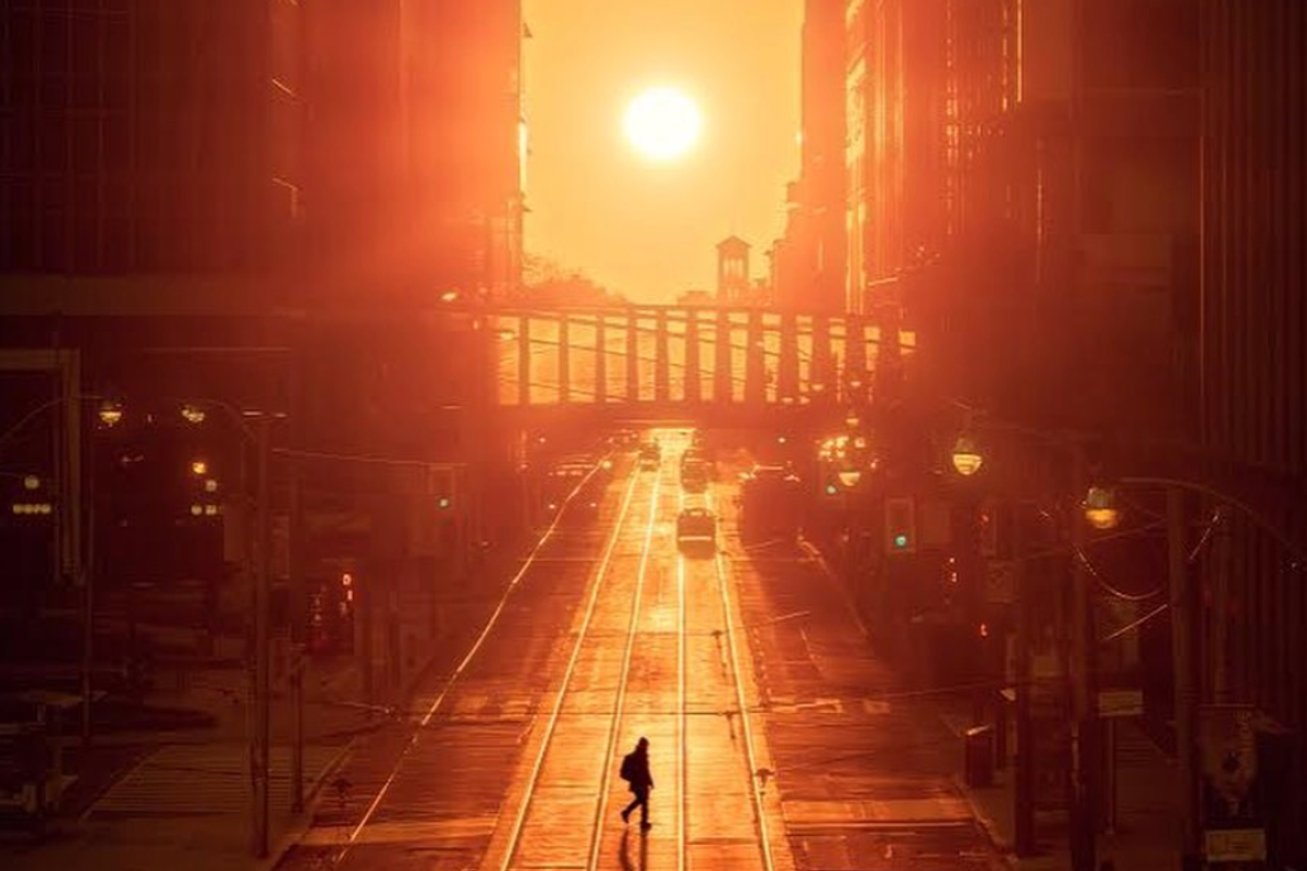 A Rare Toronto Sunset Is Happening This Weekend & You'll Want To Get Your Cameras Ready