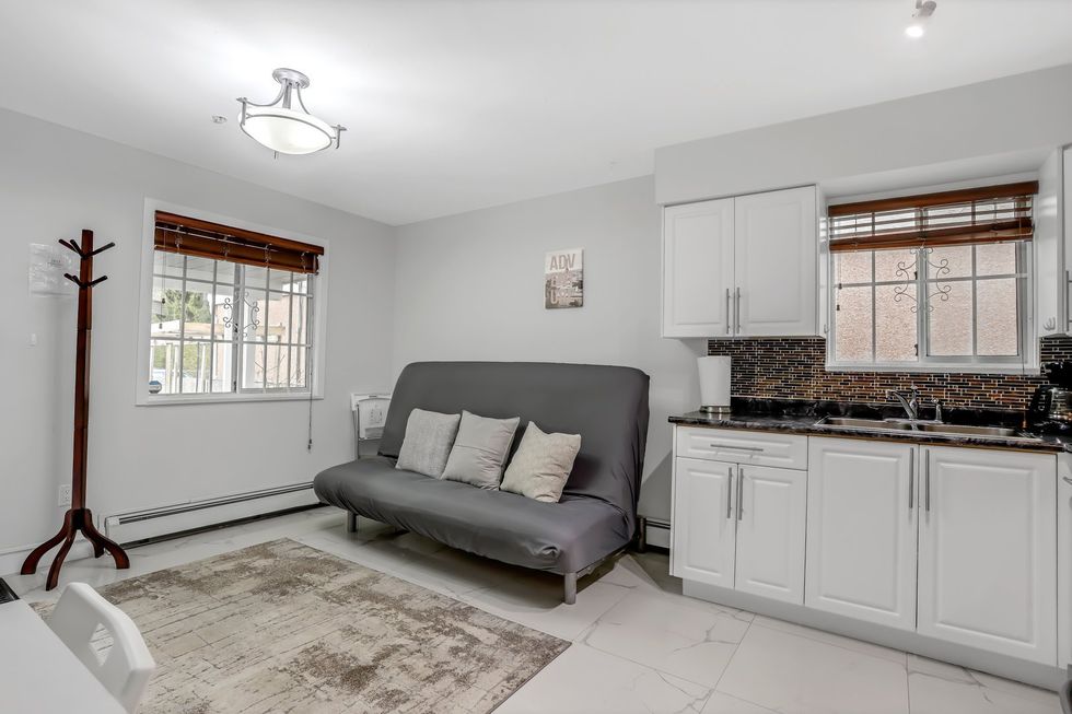 A room inside a home for rent in Vancouver, BC.