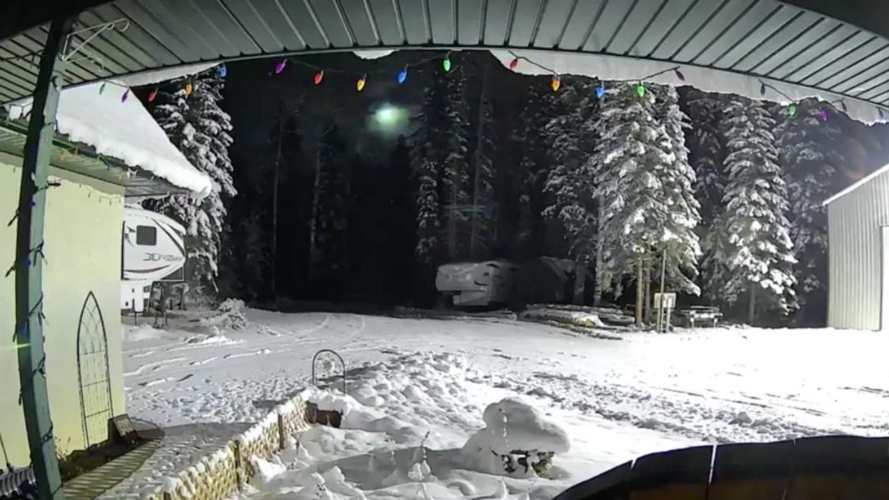 A Strange Bright Light Just Flew Through The Sky In Alberta & Multiple People Spotted It