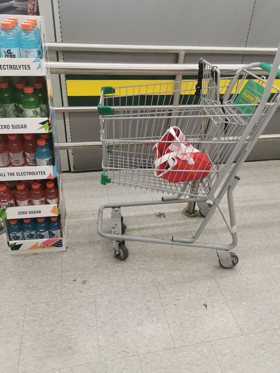 A trolley in Dollarama.