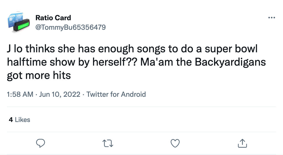 A Twitter user writing about J. Lo's comments about her halftime show.