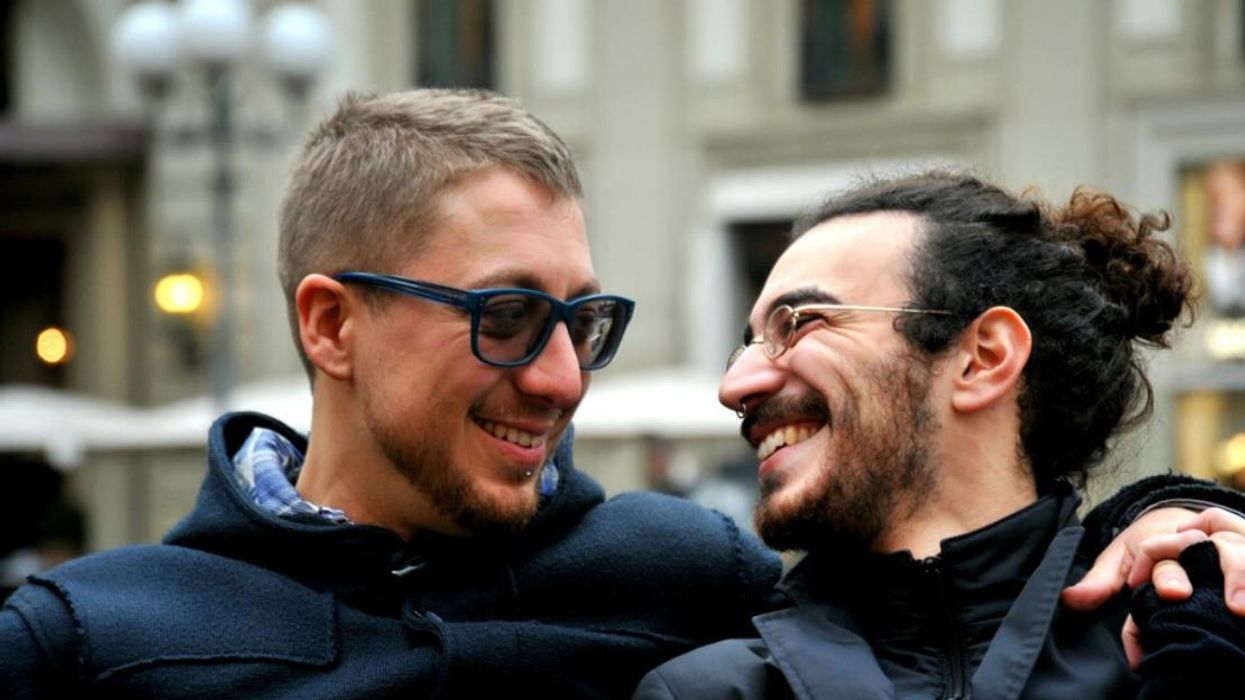 A Vancouver Casting Call Will Pay You $36/hr Just To Make Out With Your Partner On Screen