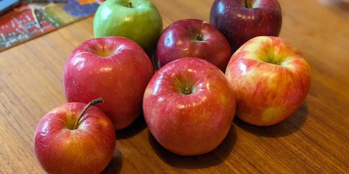 Canadian Apple I Compared 6 Apples From A Canadian Grocery Store & The Winner Took Me ...