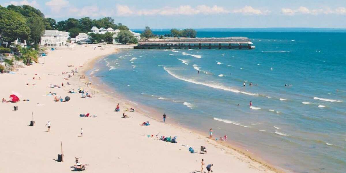 Ontario’s warmest beach is near Toronto with silky white sand shores and shallow waters, Life in canada Ontario’s warmest beach is near Toronto with silky white sand shores and shallow waters, Life in canada