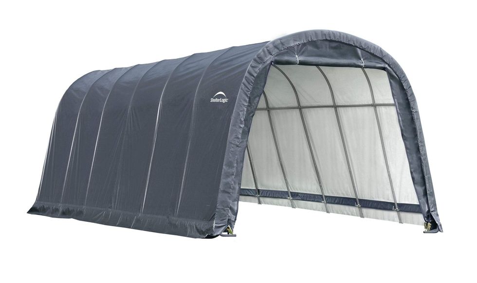 Abri d\u2019auto rond ShelterLogic Garage-in-A-Box pour camions et VUS, 12 x 24 x 8 pieds.