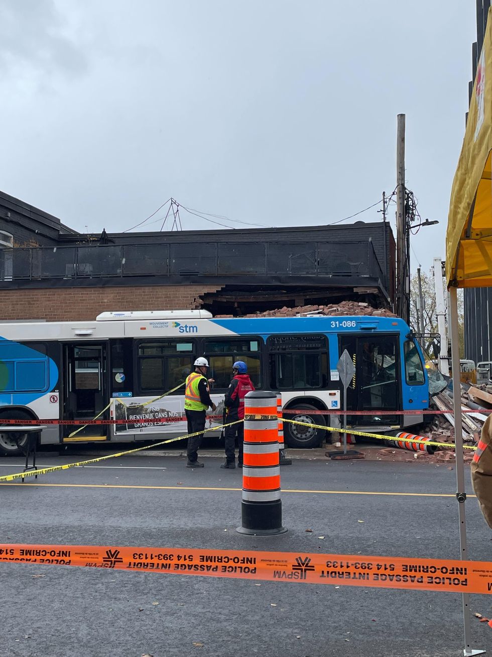 Accident d'autobus \u00e0 Montr\u00e9al.