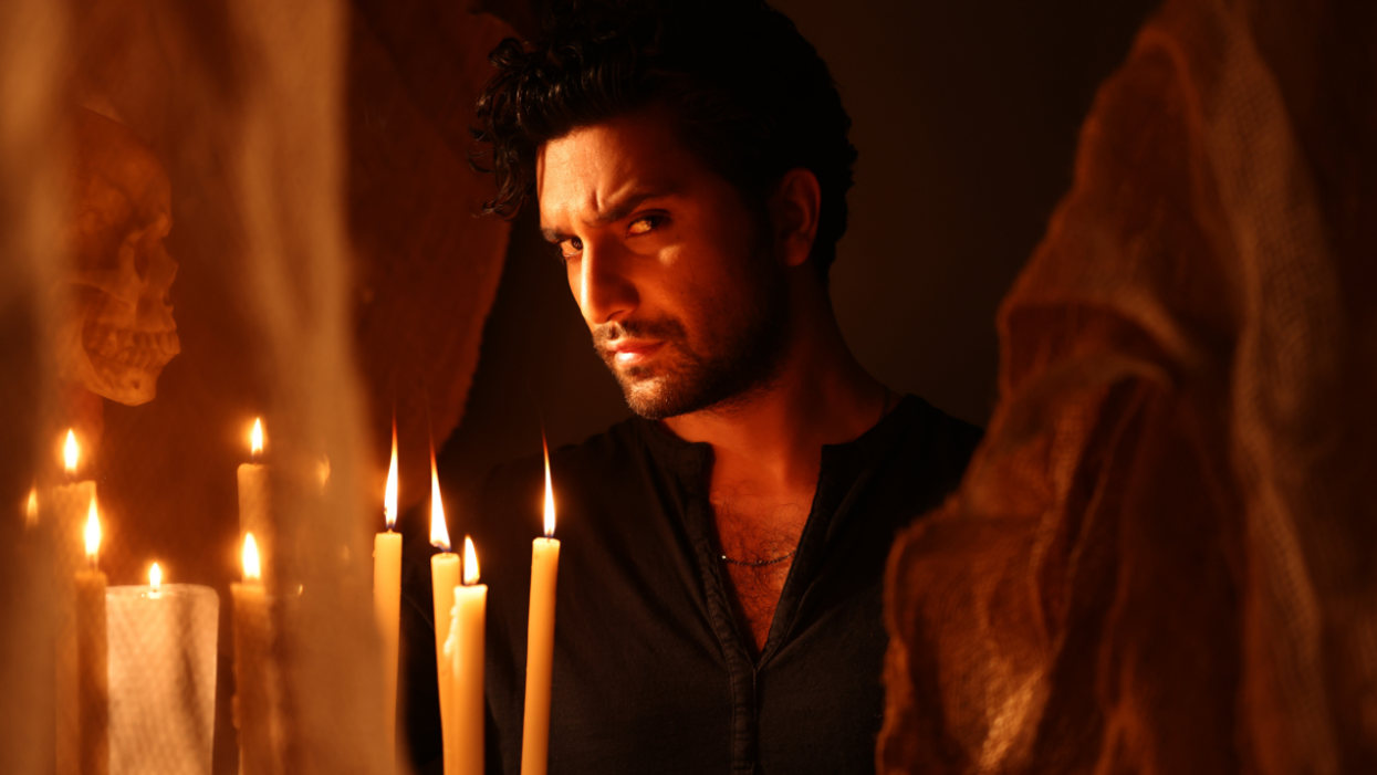 Ahad Raza Mir Stars In A Thrilling New Take On Hamlet This October At The Rose Brampton