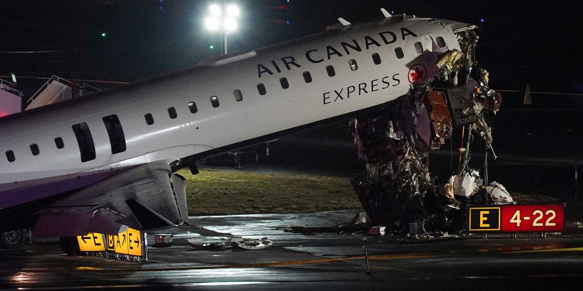 2 Canadians have died in an Air Canada plane crash at New York’s LaGuardia Airport 2 Canadians have died in an Air Canada plane crash at New York’s LaGuardia Airport