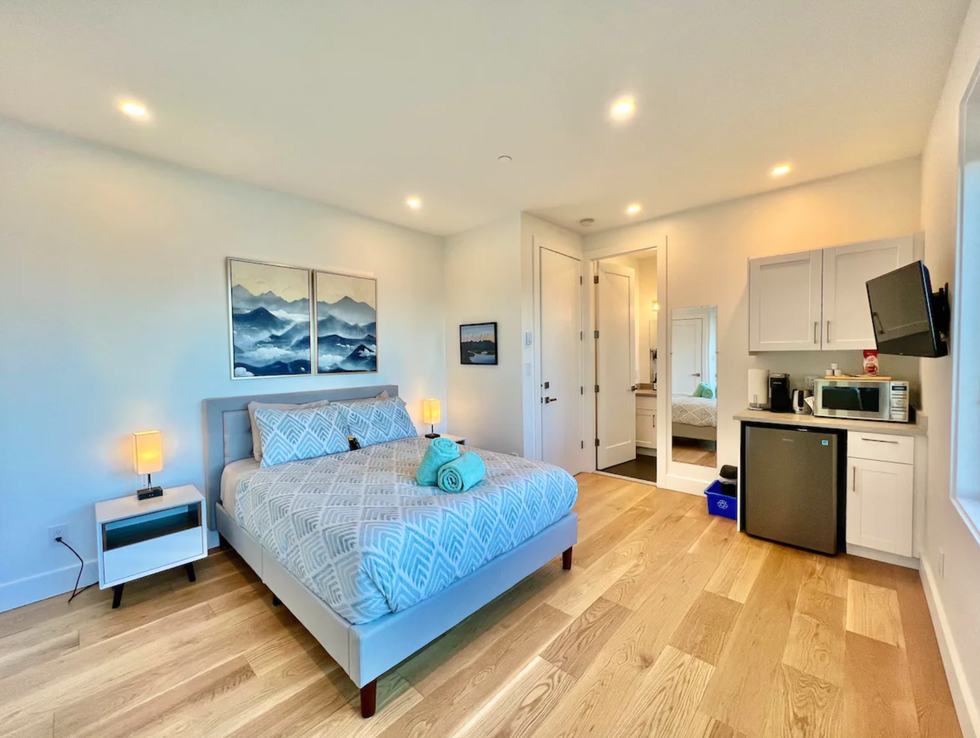 You can stay on this little island near Vancouver and sit in a hot tub