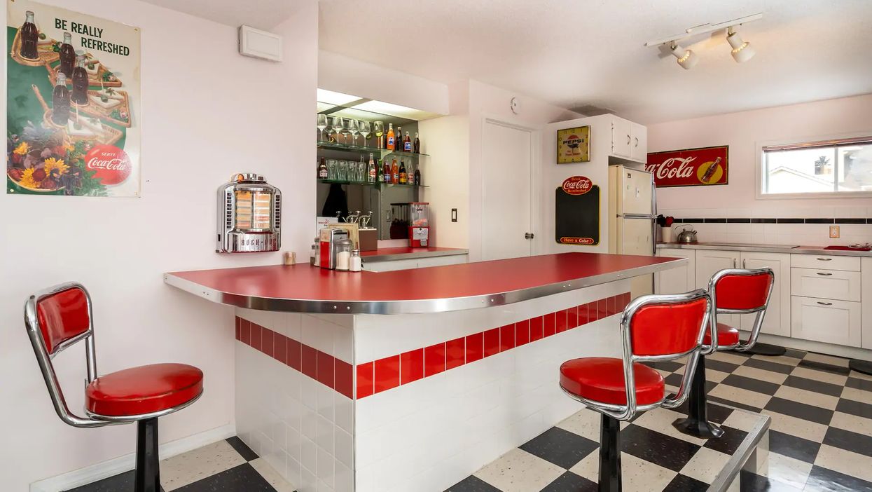 Airbnb In Calgary Is A Retro Soda Shop & Has Serious 'Riverdale' Vibes