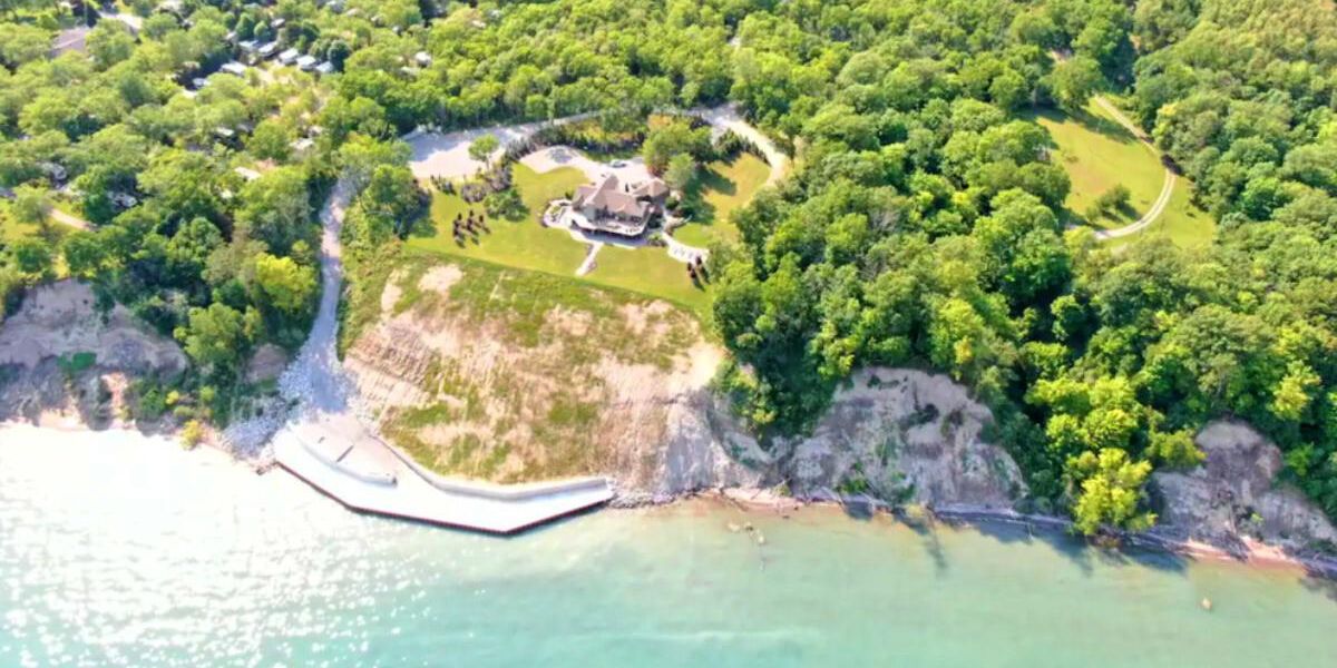 This Ontario Airbnb Is 4 Stories Above Crystal Clear Water And It’s