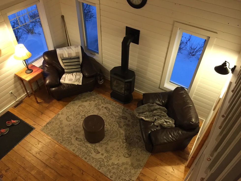 7 Cheap Airbnbs In Alberta To Rent With Your BFFs This Fall Narcity