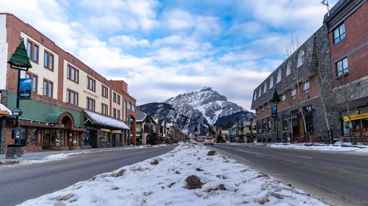 Alberta COVID-19 Restrictions: Here's What You Can & Can't Do As Alberta Enters Step 1