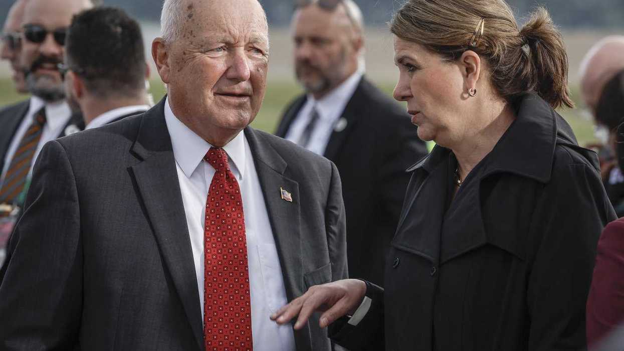 Alberta, Sask. could meet U.S. oil need: Hoekstra