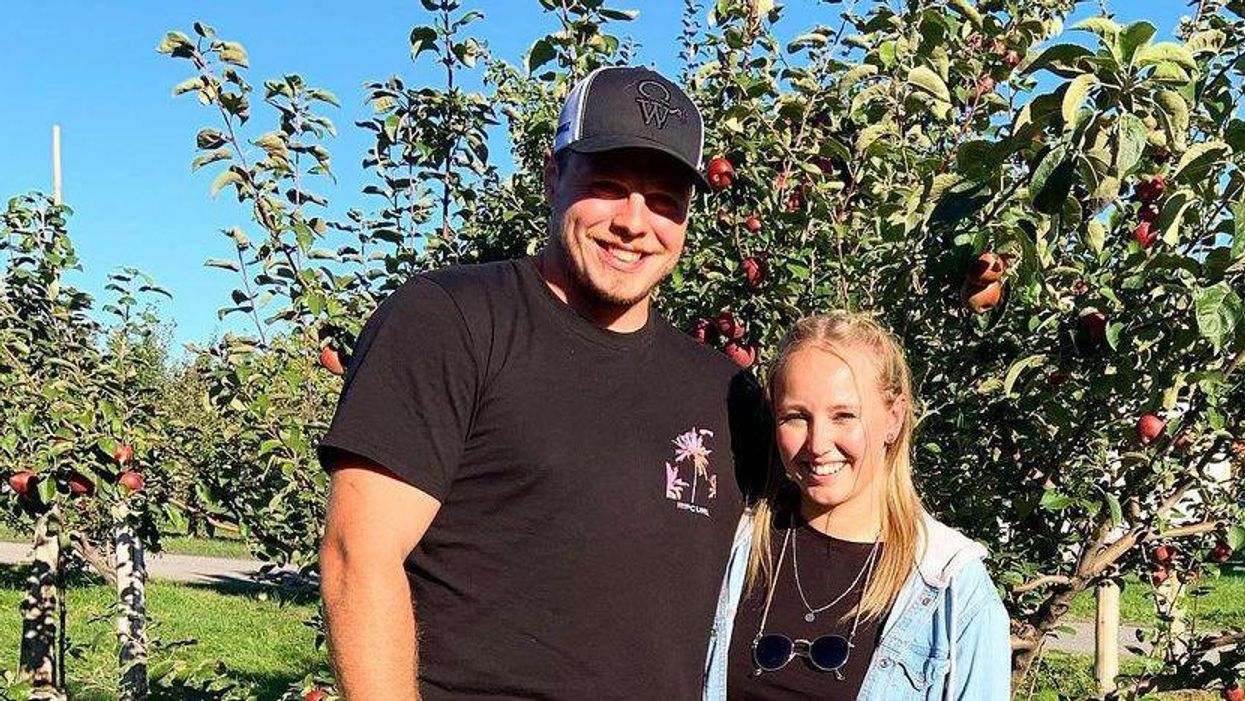 Alexa Et Marc Antoine De L Adlp 9 Passent A La Prochaine Etape De Leur Relation Narcity Alexa Et Marc Antoine De L Adlp 9 Passent A La Prochaine Etape De Leur Relation Narcity