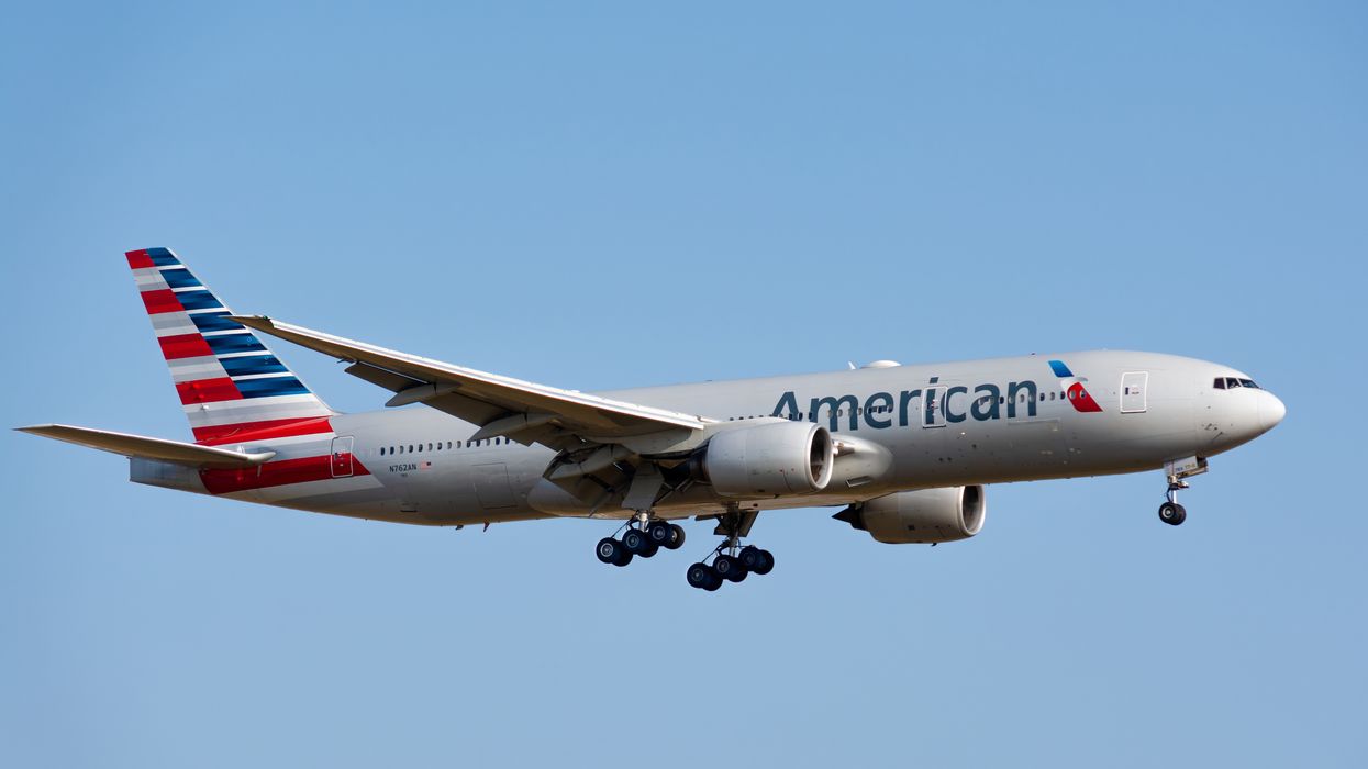 American Airlines Anti-Masker Viral Video