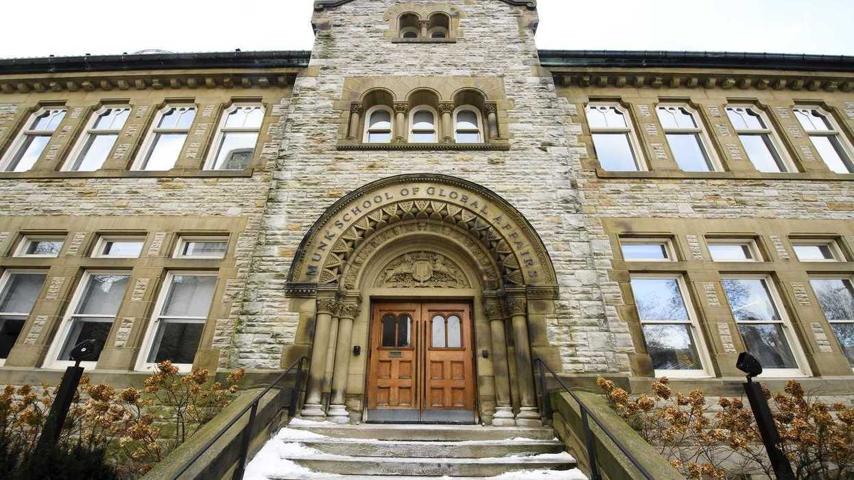 American researchers look to relocate to Canada