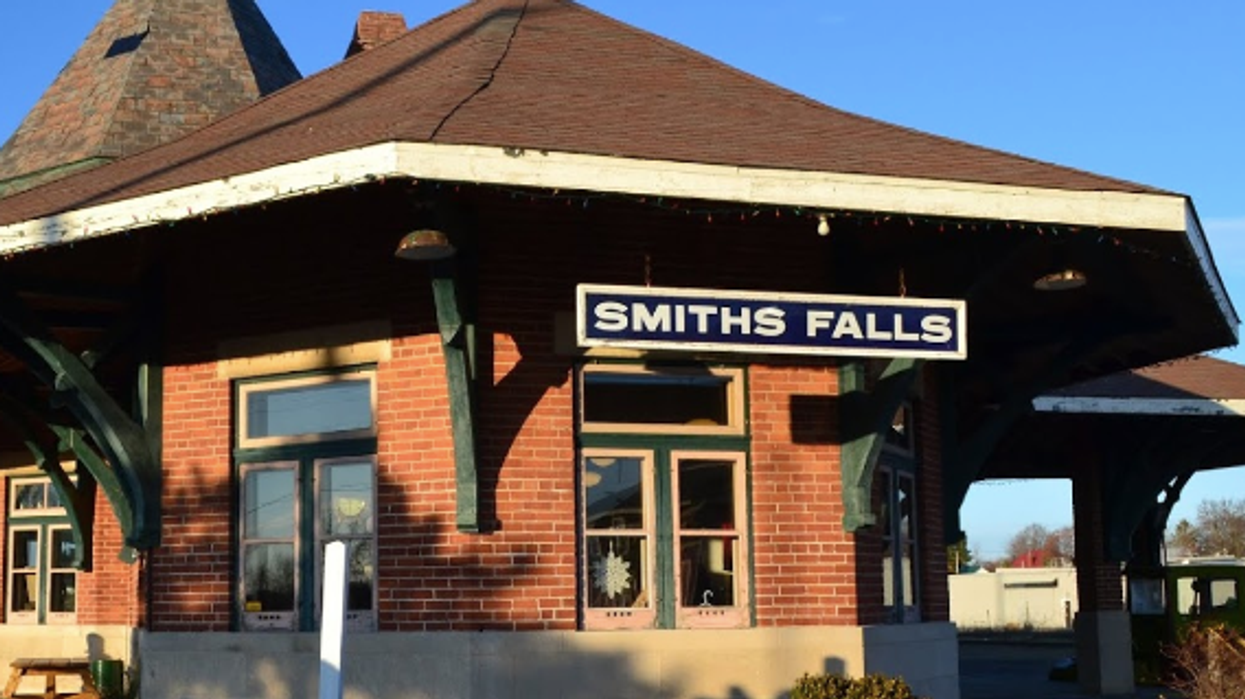 An Ontario Road Rage Incident Ended With A Man Throwing An Axe At Another Car