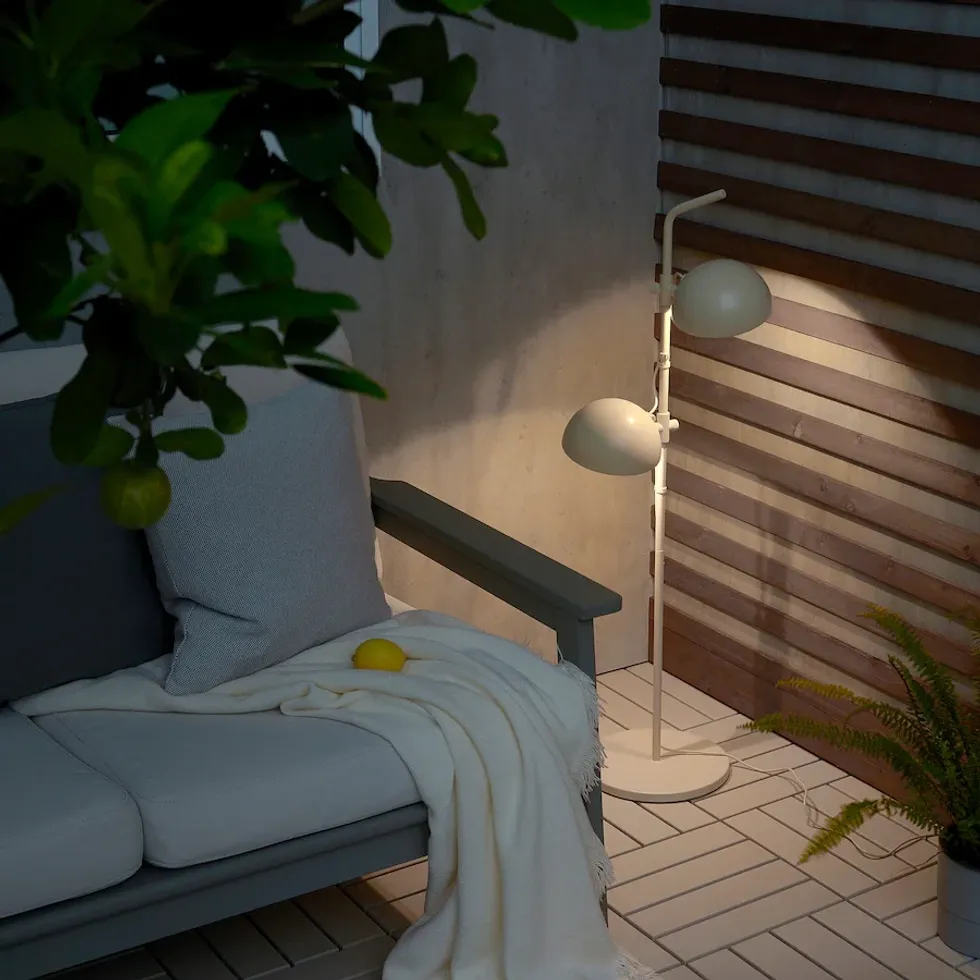 An outdoor patio with \u200bSommarl\u00e5nke\u200b.