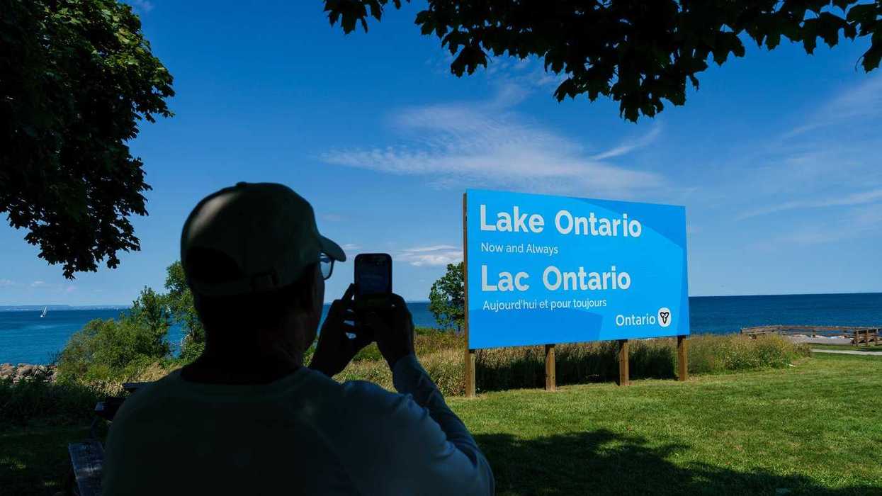 Apple changes name of Lake Ontario to Lake America