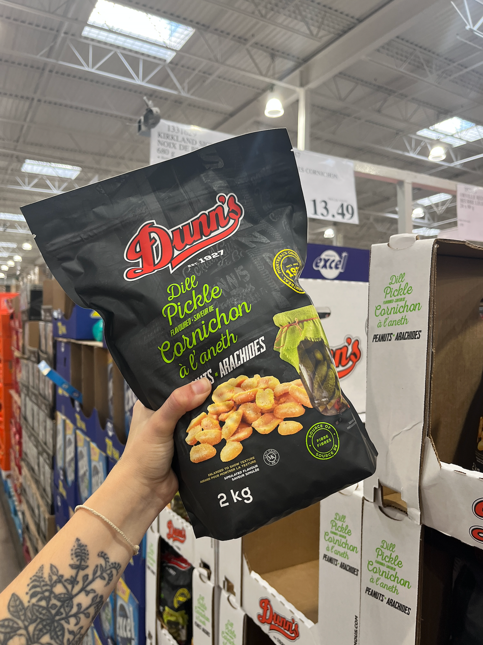 Arachides aux cornichons du Costco.